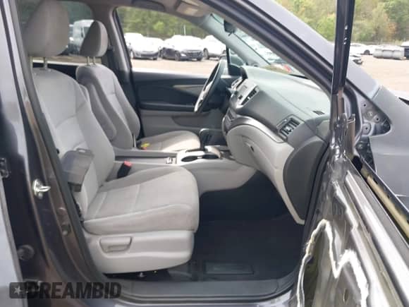 2019 Honda Pilot LX с VIN 5FNYF6H13KB045231, выставлен на аукционе IAAI как лот 43223251 с пробегом 125 397 миль миль и . История ставок и продаж доступна на DreamBid. Изображение 5.