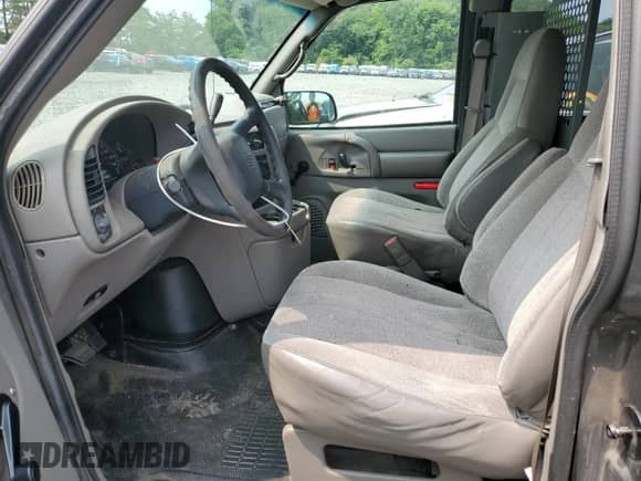 2003 Chevrolet Astro Cargo с VIN 1GCDM19X73B138381, выставлен на аукционе Copart как лот 60203835 с пробегом 119 979 миль миль и Списание • Salvage title. История ставок и продаж доступна на DreamBid. Изображение 7.