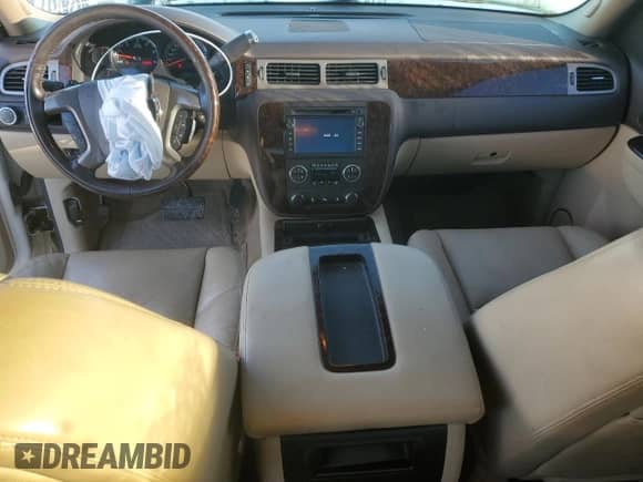 2011 GMC Sierra 1500 Denali with VIN 3GTP2XE21BG110176, listed as a Copart auction lot 82298915 with 217,410 mi miles and Clean title. Bid and sale history available at DreamBid. Image 8.