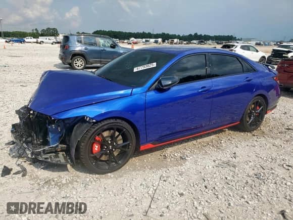 2025 Hyundai Elantra with VIN KMHLW4DK8SU023564, listed as a Copart auction lot 67793025 with 10,705 mi miles and Salvage title. Bid and sale history available at DreamBid. Image 1.