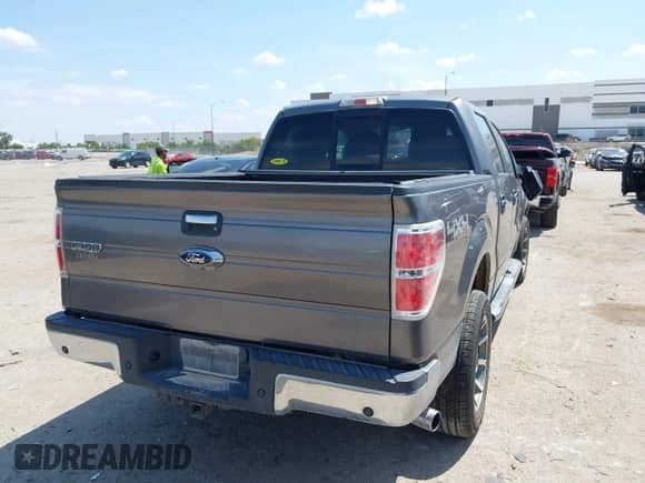 2011 Ford F-150 XLT z VIN 1FTFW1ET2BFC27398, wystawiony jako IAAI lot #43106954 z przebiegiem 191 159 mil mil oraz . Historia ofert i sprzedaży dostępna na DreamBid. Obrazek 4.