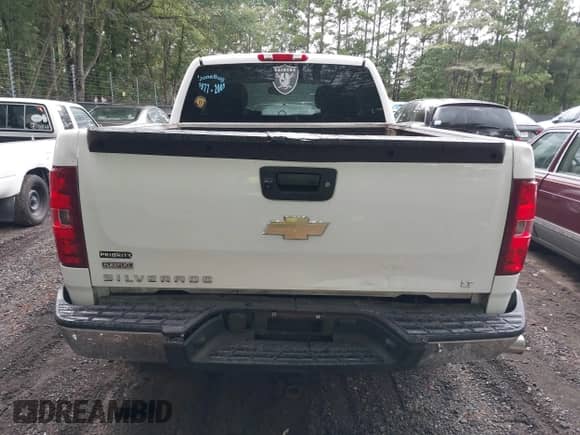 2011 Chevrolet Silverado 1500 LT with VIN 1GCRKSE3XBZ362836, listed as a IAAI auction lot 43091610 with 177,152 mi miles and . Bid and sale history available at DreamBid. Image 16.