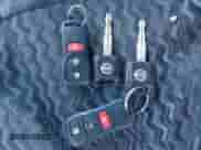 2014 Nissan Frontier SV z VIN 1N6AD0EV1EN736143, wystawiony jako IAAI lot #41484522 z przebiegiem 265 867 mil mil oraz . Historia ofert i sprzedaży dostępna na DreamBid. Obrazek 11.