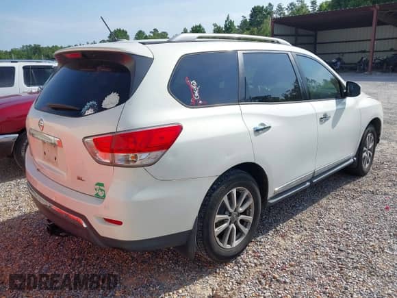 2013 Nissan Pathfinder S with VIN 5N1AR2MN1DC613241, listed as a IAAI auction lot 42866975 with 182,609 mi miles and . Bid and sale history available at DreamBid. Image 4.
