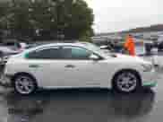 2013 Nissan Maxima S z VIN 1N4AA5APXDC846706, wystawiony jako IAAI lot #43365373 z przebiegiem 94 435 mil mil oraz . Historia ofert i sprzedaży dostępna na DreamBid. Obrazek 14.