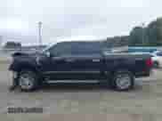 2024 Ford F-150 Lariat z VIN 1FTFW5L52RFA75628, wystawiony jako IAAI lot #43393183 z przebiegiem 15 578 mil mil oraz . Historia ofert i sprzedaży dostępna na DreamBid. Obrazek 14.