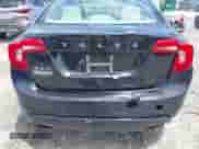 2015 Volvo S60 T5 Premier с VIN YV1612TK4F1353628, выставлен на аукционе IAAI как лот 42437664 с пробегом 184 076 миль миль и . История ставок и продаж доступна на DreamBid. Изображение 6.