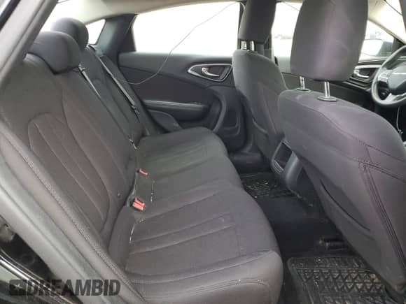 2015 Chrysler 200 LX с VIN 1C3CCCFB8FN510594, выставлен на аукционе Copart как лот 90104145 с пробегом 142 432 миль миль и Списание • Salvage title. История ставок и продаж доступна на DreamBid. Изображение 10.