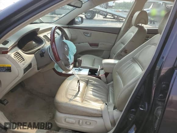 2007 Hyundai Azera SE с VIN KMHFC46F77A147243, выставлен на аукционе Copart как лот 73184274 с пробегом 189 152 миль миль и На запчасти • Non repairable. История ставок и продаж доступна на DreamBid. Изображение 7.