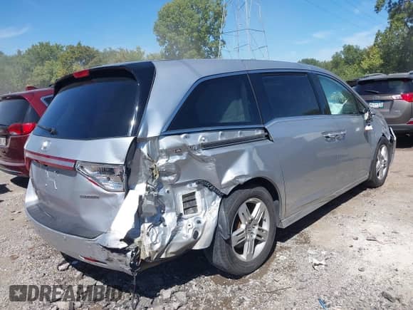 2013 Honda Odyssey Touring с VIN 5FNRL5H95DB005524, выставлен на аукционе IAAI как лот 43103323 с пробегом 172 495 миль миль и . История ставок и продаж доступна на DreamBid. Изображение 6.