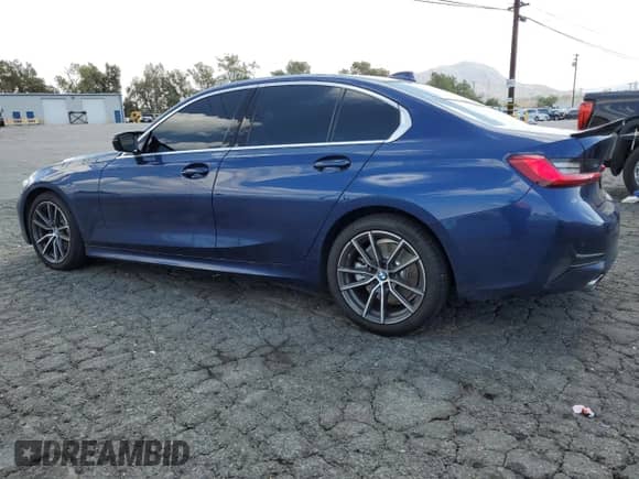 2020 BMW 3 Series 330i with VIN WBA5R1C09LFH66551, listed as a Copart auction lot 81111285 with 25,692 mi miles and Salvage title. Bid and sale history available at DreamBid. Image 2.