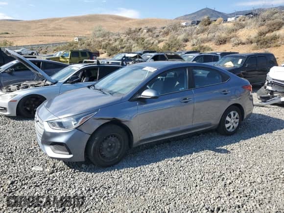 2018 Hyundai Accent SEL z VIN 3KPC24A33JE030206, wystawiony jako Copart lot #70206805 z przebiegiem 64 789 mil mil oraz Szkoda całkowita • Salvage title. Historia ofert i sprzedaży dostępna na DreamBid. Obrazek 1.