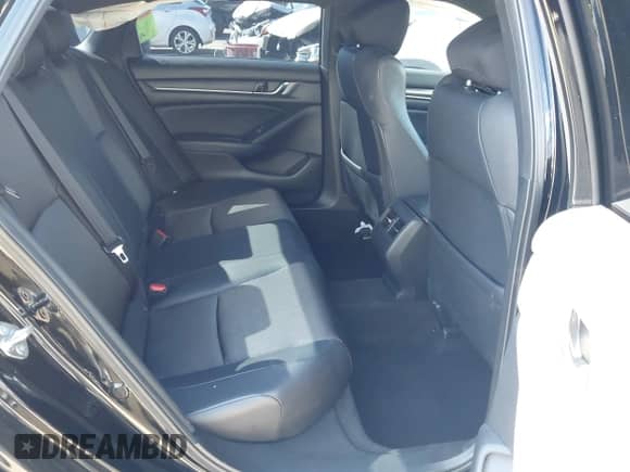 2018 Honda Accord Sport с VIN 1HGCV2F32JA002082, выставлен на аукционе IAAI как лот 43419834 с пробегом 100 649 миль миль и . История ставок и продаж доступна на DreamBid. Изображение 8.