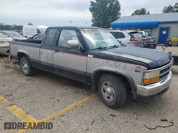 1995 Dodge Dakota с VIN 1B7GL23X2SS386485, выставлен на аукционе Copart как лот 72893124 с пробегом 202 537 миль миль и Списание • Salvage title. История ставок и продаж доступна на DreamBid. Изображение 4.