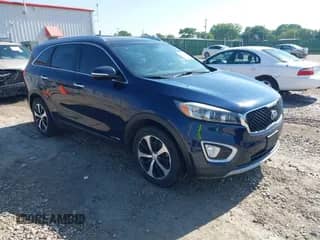 2016 Kia Sorento EX with VIN 5XYPHDA58GG129987, listed as a IAAI auction lot 42223629 with 101,820 mi miles and . Bid and sale history available at DreamBid. Image 1.