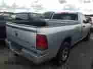 2010 Dodge 1500 ST z VIN 3D7JB1EP1AG177119, wystawiony jako Copart lot #74556704 z przebiegiem 303 105 mil mil oraz Szkoda całkowita • Salvage title. Historia ofert i sprzedaży dostępna na DreamBid. Obrazek 3.