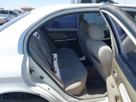 2004 Hyundai Sonata z VIN KMHWF25S04A940213, wystawiony jako IAAI lot #36273504 z przebiegiem 97 294 mil mil oraz . Historia ofert i sprzedaży dostępna na DreamBid. Obrazek 8.