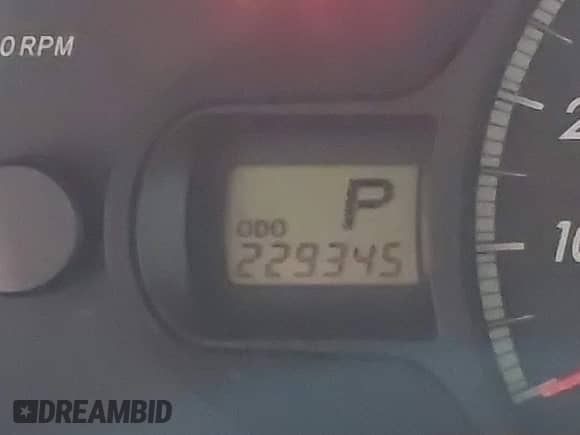 2011 Toyota Sienna LE AAS with VIN 5TDKK3DCXBS121031, listed as a IAAI auction lot 42531488 with 231,860 mi miles and . Bid and sale history available at DreamBid. Image 16.