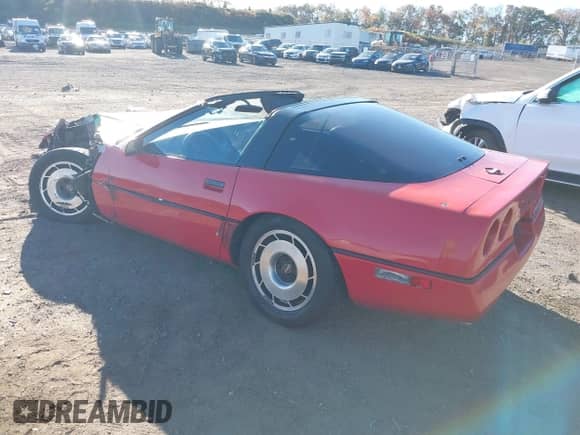 1985 Chevrolet Corvette с VIN 1G1YY0784F5106219, выставлен на аукционе IAAI как лот 43397788 с пробегом 139 123 миль миль и . История ставок и продаж доступна на DreamBid. Изображение 3.