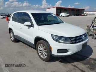 2017 Volkswagen Tiguan S with VIN WVGAV7AXXHK044433, listed as a IAAI auction lot 43372475 with 72,717 mi miles and . Bid and sale history available at DreamBid. Image 1.