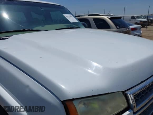 2005 Chevrolet Silverado 2500HD LS с VIN 1GCHC23U15F883907, выставлен на аукционе IAAI как лот 42721041 с пробегом Не указан миль и . История ставок и продаж доступна на DreamBid. Изображение 6.