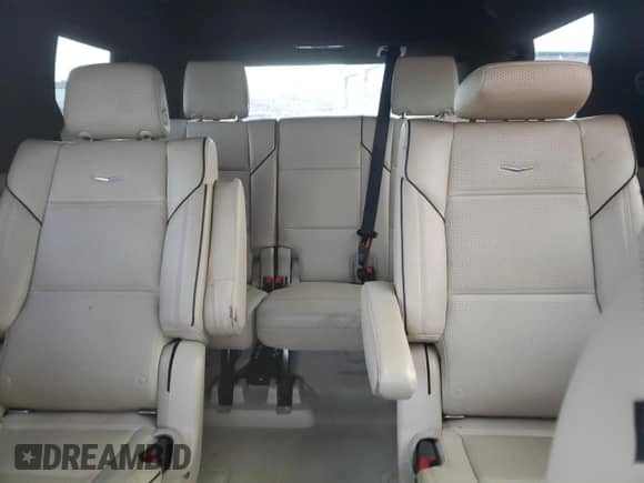 2021 Cadillac Escalade Premium Luxury with VIN 1GYS4BKL8MR197141, listed as a Copart auction lot 41915145 with 104,603 mi miles and Salvage title. Bid and sale history available at DreamBid. Image 10.