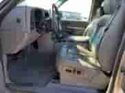 2000 GMC Sierra 1500 SLE z VIN 2GTEK19T3Y1112326, wystawiony jako Copart lot #86113175 z przebiegiem 57 704 mil mil oraz Szkoda całkowita • Salvage title. Historia ofert i sprzedaży dostępna na DreamBid. Obrazek 7.