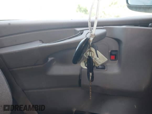 2012 Chevrolet Express Cargo с VIN 1GCWGFCA8C1181277, выставлен на аукционе IAAI как лот 42538758 с пробегом Не указан миль и . История ставок и продаж доступна на DreamBid. Изображение 11.