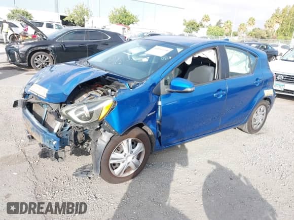 2015 Toyota Prius One z VIN JTDKDTB36F1586311, wystawiony jako IAAI lot #43055198 z przebiegiem 330 261 mil mil oraz . Historia ofert i sprzedaży dostępna na DreamBid. Obrazek 2.