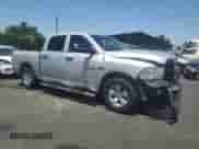 2018 Ram 1500 Tradesman z VIN 1C6RR6KM8JS290873, wystawiony jako Copart lot #63148965 z przebiegiem 97 900 mil mil oraz Szkoda całkowita • Salvage title. Historia ofert i sprzedaży dostępna na DreamBid. Obrazek 4.