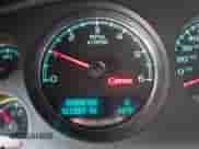 2011 Chevrolet Suburban LT z VIN 1GNSCJE09BR344091, wystawiony jako IAAI lot #41605909 z przebiegiem 312 559 mil mil oraz . Historia ofert i sprzedaży dostępna na DreamBid. Obrazek 7.