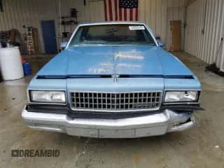 1988 Chevrolet Caprice с VIN 1G1BL51H4JA107607, выставлен на аукционе Copart как лот 43505345 с пробегом 61 354 миль миль и Списание • Salvage title. История ставок и продаж доступна на DreamBid. Изображение 5.