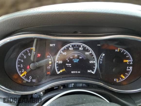 2018 Jeep Grand Cherokee Limited with VIN 1C4RJEBG9JC339450, listed as a Copart auction lot 59428385 with 82,315 mi miles and Salvage title. Bid and sale history available at DreamBid. Image 9.