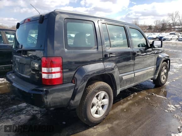 2011 Jeep Liberty Sport с VIN 1J4PN2GK5BW575174, выставлен на аукционе Copart как лот 45676035 с пробегом 130 950 миль миль и Списание • Salvage title. История ставок и продаж доступна на DreamBid. Изображение 3.
