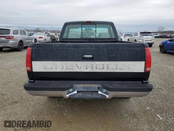 1997 Chevrolet Silverado 1500 with VIN 1GCEC14R5VZ187489, listed as a Copart auction lot 87211824 with 211,353 mi miles and Clean title. Bid and sale history available at DreamBid. Image 6.