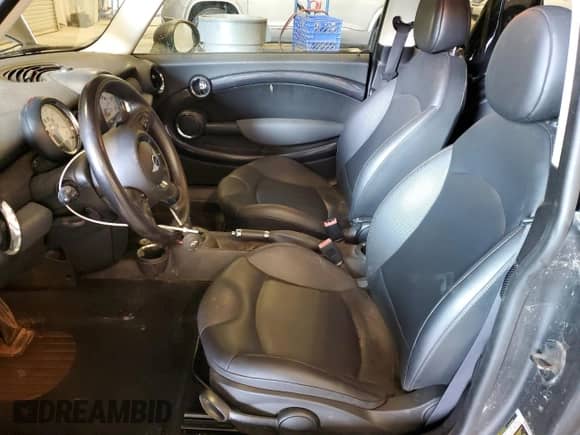 2012 MINI Hardtop S with VIN WMWSV3C51CTY16623, listed as a Copart auction lot 67827615 with 83,852 mi miles and Salvage title. Bid and sale history available at DreamBid. Image 7.