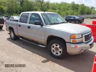 2005 GMC Sierra 1500 SLE with VIN 2GTEK13T051127290, listed as a IAAI auction lot 42260255 with 149,838 mi miles and . Bid and sale history available at DreamBid. Image 1.