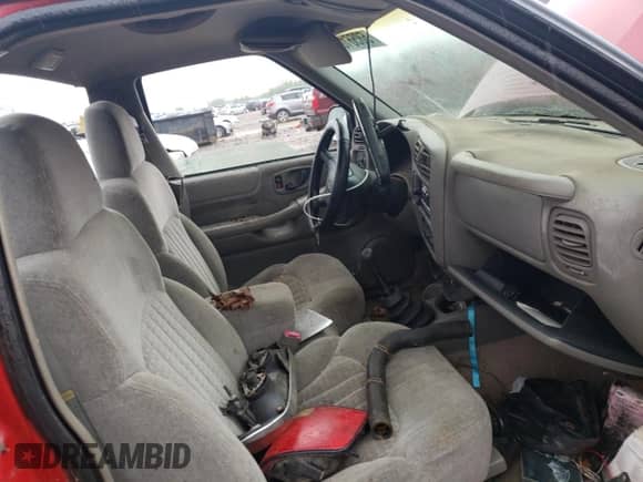 1998 Chevrolet S-10 LS с VIN 1GCCS1443W8198187, выставлен на аукционе Copart как лот 58561875 с пробегом 265 385 миль миль и Чистый • Clean title. История ставок и продаж доступна на DreamBid. Изображение 7.