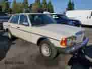 1984 Mercedes-Benz 300 D с VIN WDBAB33A1EA106820, выставлен на аукционе Copart как лот 84257695 с пробегом 414 000 миль миль и Чистый • Clean title. История ставок и продаж доступна на DreamBid. Изображение 4.