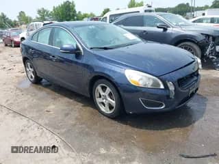 2013 Volvo S60 T5 Premier с VIN YV1612FS4D2229331, выставлен на аукционе IAAI как лот 42391518 с пробегом 147 393 миль миль и . История ставок и продаж доступна на DreamBid. Изображение 1.