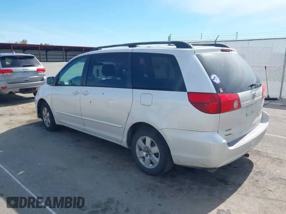 2005 Toyota Sienna XLE Limited with VIN 5TDZA22C25S274375, listed as a IAAI auction lot 43423764 with 291,777 mi miles and . Bid and sale history available at DreamBid. Image 3.