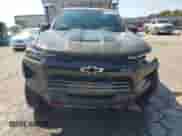 2024 Chevrolet Colorado 4WD ZR2 z VIN 1GCPTFEK0R1293182, wystawiony jako Copart lot #80644565 z przebiegiem 8 463 mil mil oraz Szkoda całkowita • Salvage title. Historia ofert i sprzedaży dostępna na DreamBid. Obrazek 5.