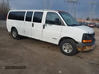 2004 Chevrolet Express Passenger z VIN 1GAHG39U741212585, wystawiony jako IAAI lot #41724351 z przebiegiem 271 011 mil mil oraz . Historia ofert i sprzedaży dostępna na DreamBid. Obrazek 1.