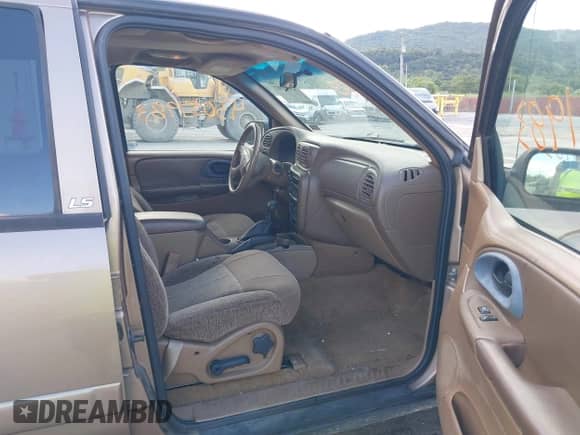 2002 Chevrolet TrailBlazer LT with VIN 1GNDT13S122380234, listed as a IAAI auction lot 43051983 with 74,540 mi miles and . Bid and sale history available at DreamBid. Image 5.