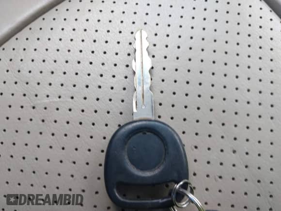 2002 Cadillac Escalade с VIN 1GYEK63N02R157756, выставлен на аукционе IAAI как лот 43382321 с пробегом 220 156 миль миль и . История ставок и продаж доступна на DreamBid. Изображение 11.