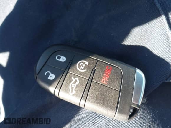 2014 Chrysler 300 S с VIN 2C3CCABTXEH383034, выставлен на аукционе IAAI как лот 41254891 с пробегом 168 683 миль миль и . История ставок и продаж доступна на DreamBid. Изображение 11.