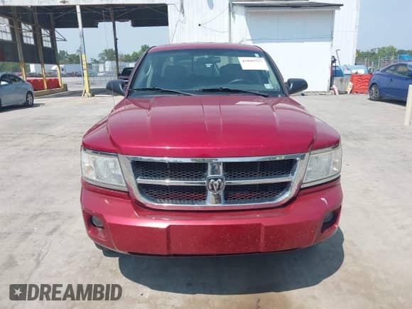 2008 Dodge Dakota SLT с VIN 1D7HW48N88S515990, выставлен на аукционе IAAI как лот 42899327 с пробегом 145 255 миль миль и . История ставок и продаж доступна на DreamBid. Изображение 6.