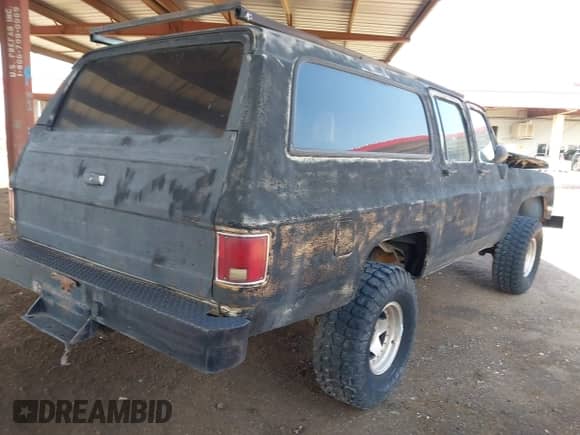 1989 Chevrolet Suburban с VIN 1GNEV16KXKF192489, выставлен на аукционе IAAI как лот 42805541 с пробегом 363 202 миль миль и . История ставок и продаж доступна на DreamBid. Изображение 4.