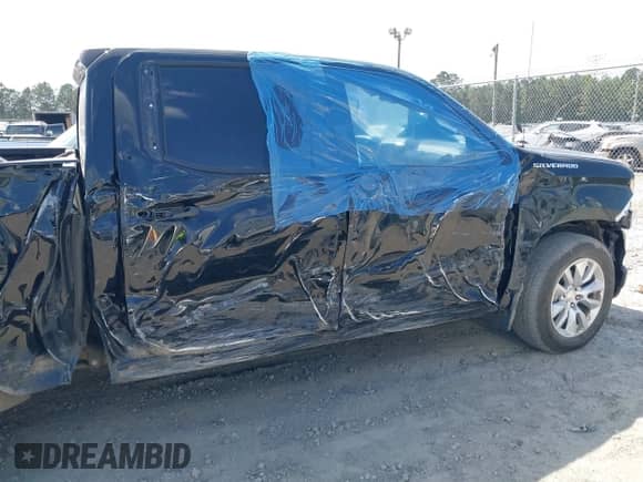 2022 Chevrolet Silverado 1500 Custom с VIN 1GCPWBEK2NZ175534, выставлен на аукционе IAAI как лот 42135055 с пробегом 94 351 миль миль и . История ставок и продаж доступна на DreamBid. Изображение 17.