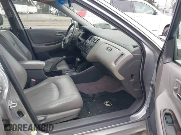 2002 Honda Accord EX с VIN JHMCG66052C018870, выставлен на аукционе IAAI как лот 41620522 с пробегом 124 724 миль миль и . История ставок и продаж доступна на DreamBid. Изображение 5.